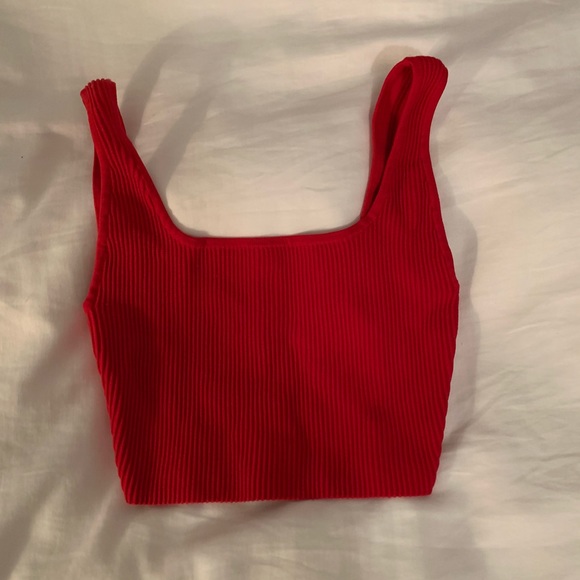 Aritzia Tops - Babaton ribbed tank